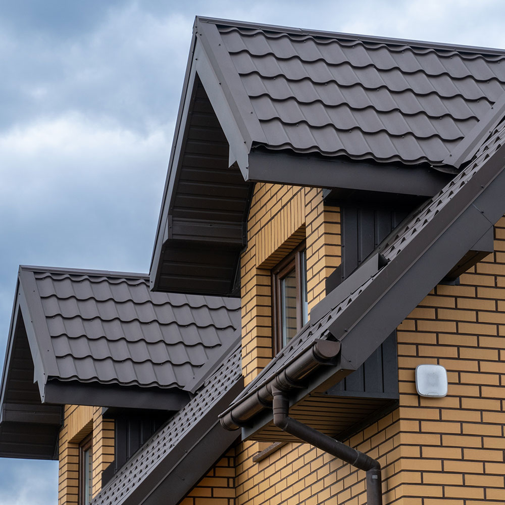 Tradesmen Building Roofing